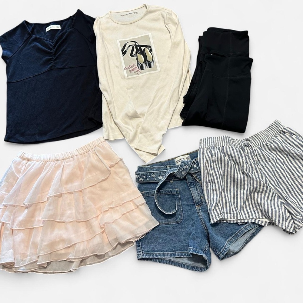 Bundle of 7 Abercrombie Kids pieces, size 13/14 and in great condition